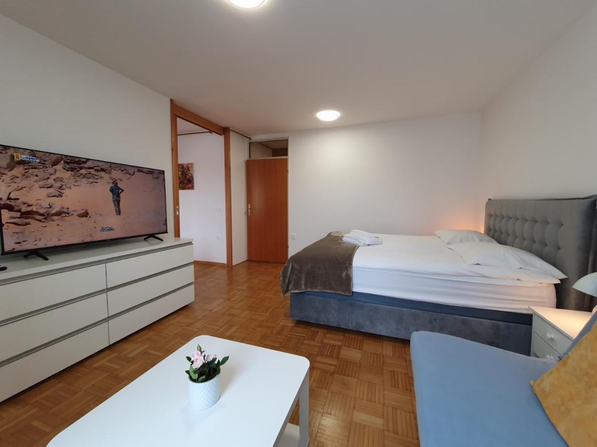 Apartment Zala With Free Parking Tour As Liubliana Exterior foto